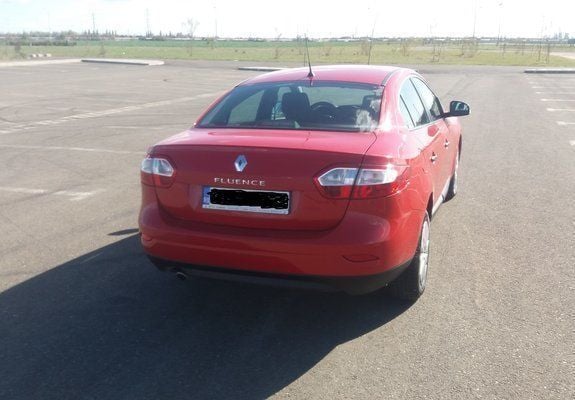 Second-hand Renault Fluence 80 kW (110 CP) 2012 Roșu Berlinǎ