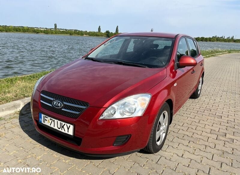 Rosu Utilizat 2009 Kia Ceed Best Hatchback | 2.300 EUR (Preț bun) - Imagine 1/4