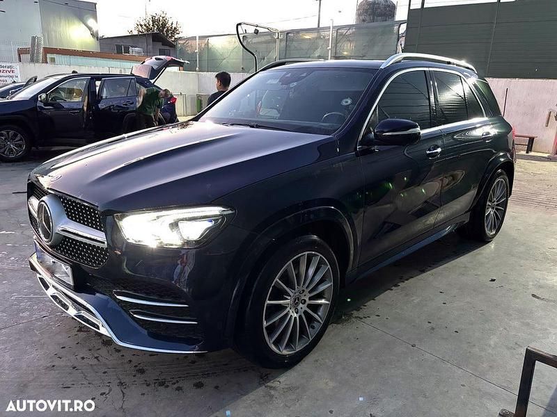 Albastru Utilizat 2022 Mercedes GLE400 SUV | 62.000 EUR (Preț bun) - Imagine 1/4