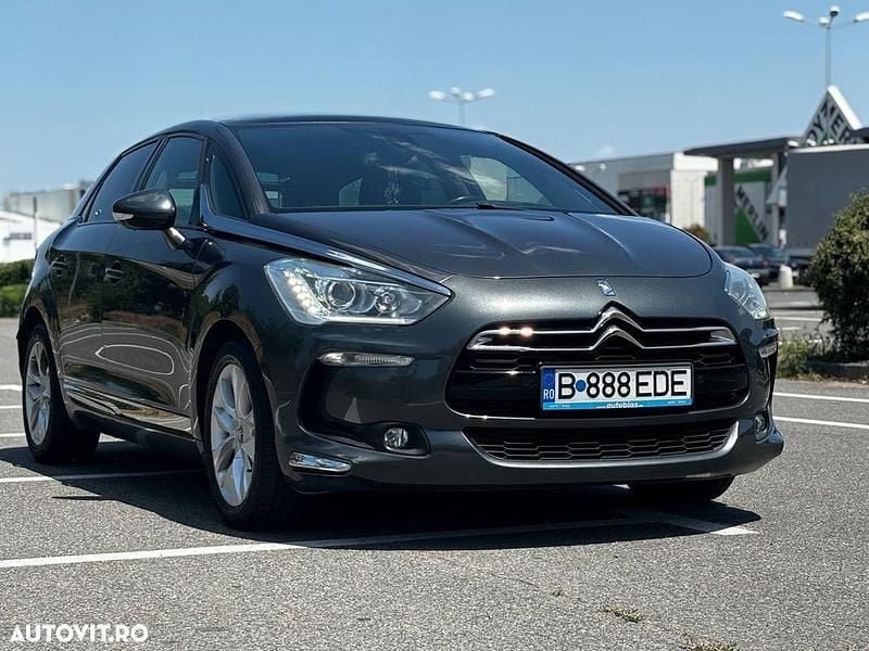 Gri Utilizat 2015 Citroën DS5 Business Class Hatchback | 7.990 EUR (Preț OK) - Imagine 1/4