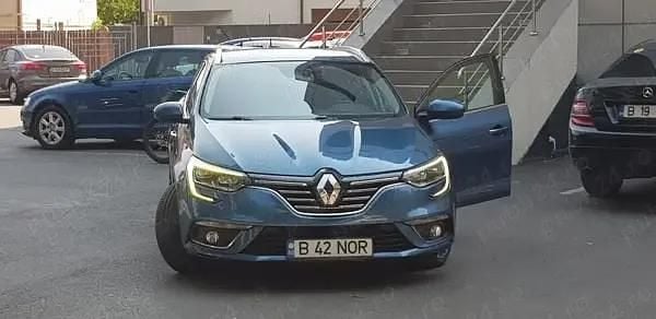 Albastru Utilizat 2019 Renault Mégane IV Intens Break | 9.850 EUR (Preț bun) - Imagine 1/4