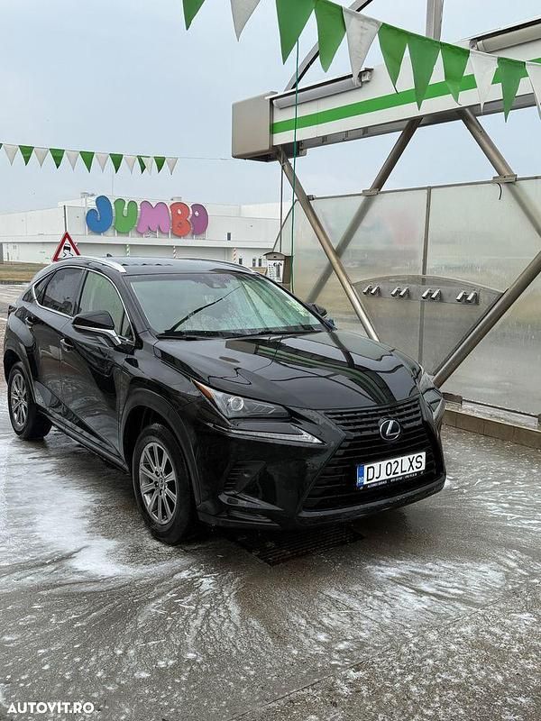 Culoarenegru Utilizat 2019 Lexus NX300 Business Edition SUV | 24.000 EUR - Imagine 1/4