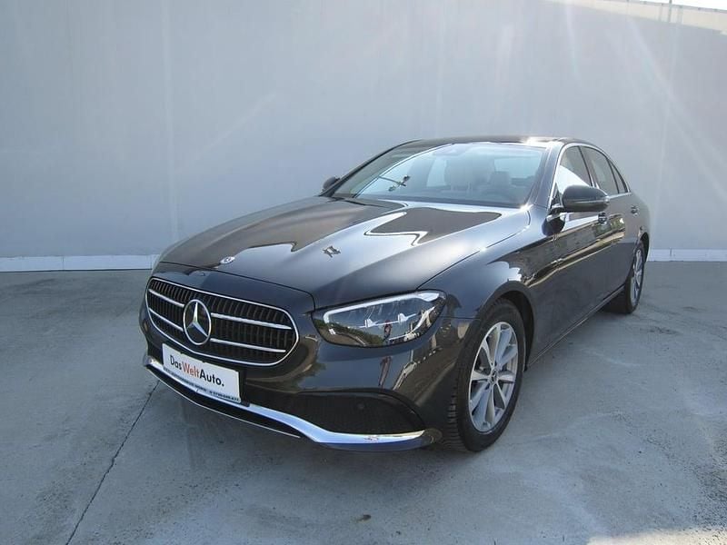 Negru metalic Utilizat 2021 Mercedes E200 Avantgarde | 34.800 EUR - Imagine 1/4