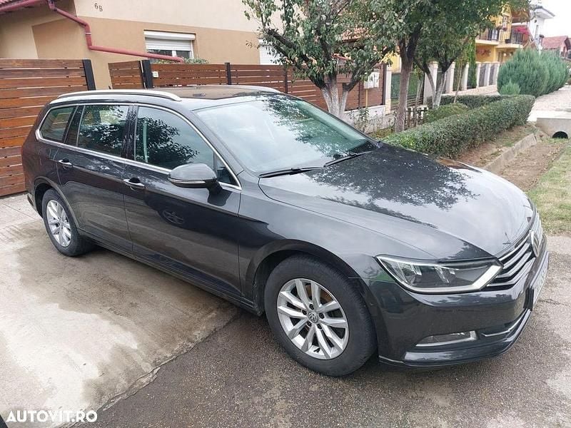 Culoarenegru Utilizat 2018 VW Passat Comfortline Break | 11.150 EUR (Preț bun) - Imagine 1/4