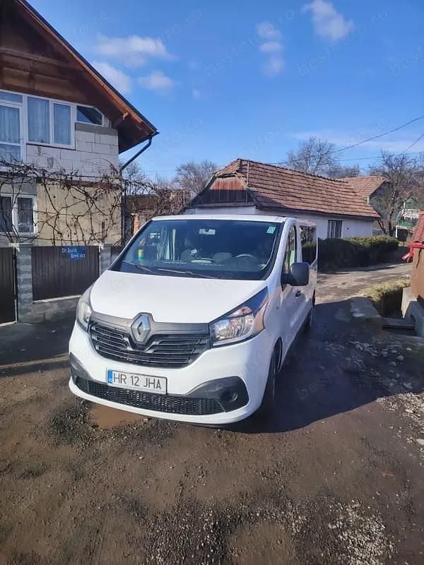 Second-hand Renault Trafic 92 CP (67 kW) 2018 Monovolum