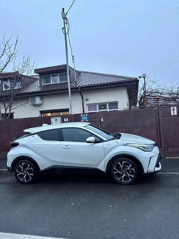 Second-hand Toyota C-HR Club 122 CP (89 kW) 2021 Alb SUV