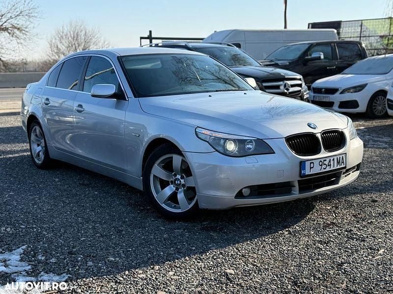 Culoareargint Utilizat 2006 BMW 520 Lifestyle Berlinǎ | 3.438 EUR (Preț bun) - Imagine 1/4
