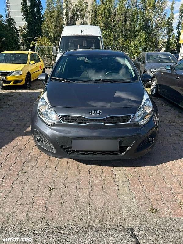 Culoaregri Utilizat 2013 Kia Rio Comfort Hatchback | 4.200 EUR (Preț bun) - Imagine 1/4