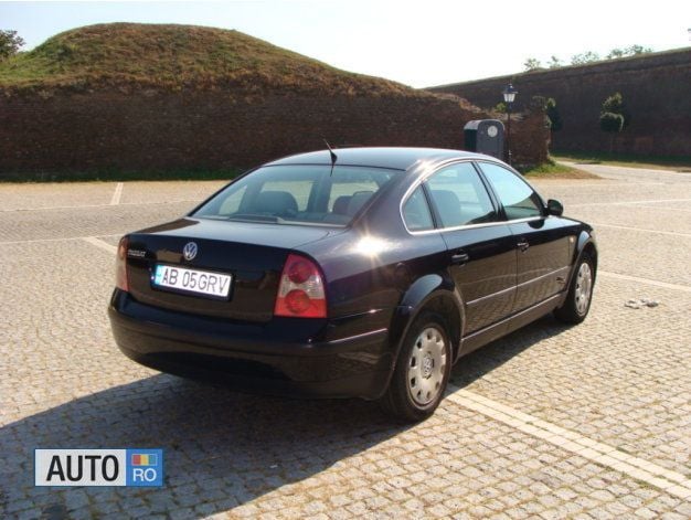 Second-hand VW Passat 101 CP (74 kW) 2001 Negru Berlinǎ