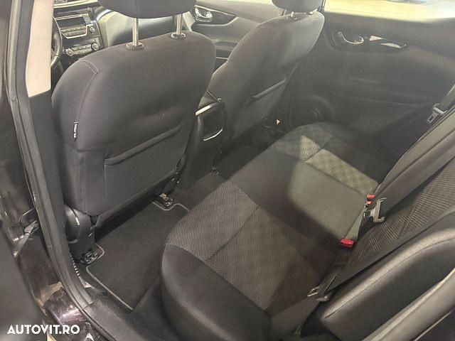 Second-hand Nissan Qashqai Acenta 110 CP (80 kW) 2017 Culoaremaro SUV