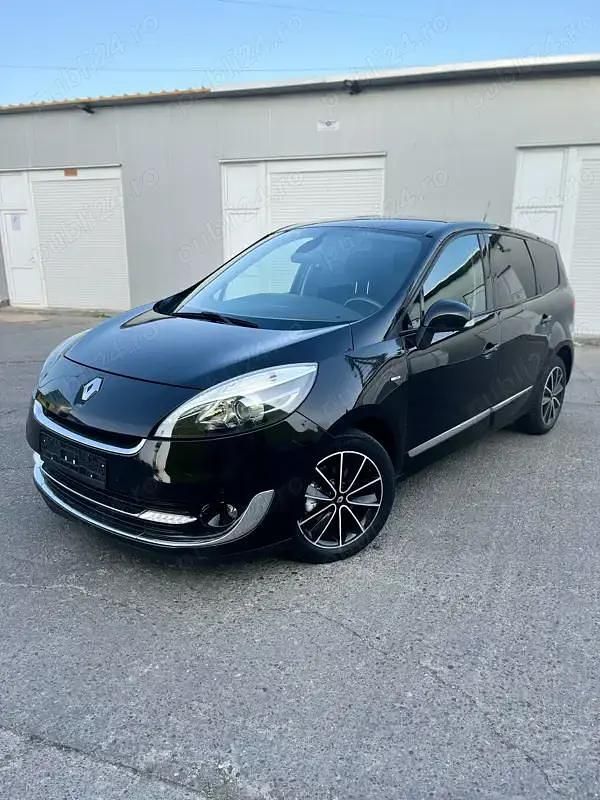 Utilizat 2013 Renault Grand Scénic III Monovolum | 4.690 EUR - Imagine 1/4