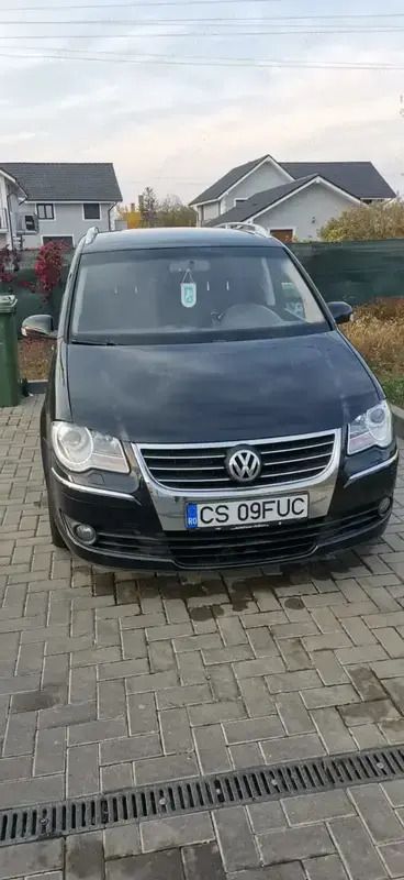 Utilizat 2008 VW Touran Monovolum | 3.900 EUR (Preț OK) - Imagine 1/4
