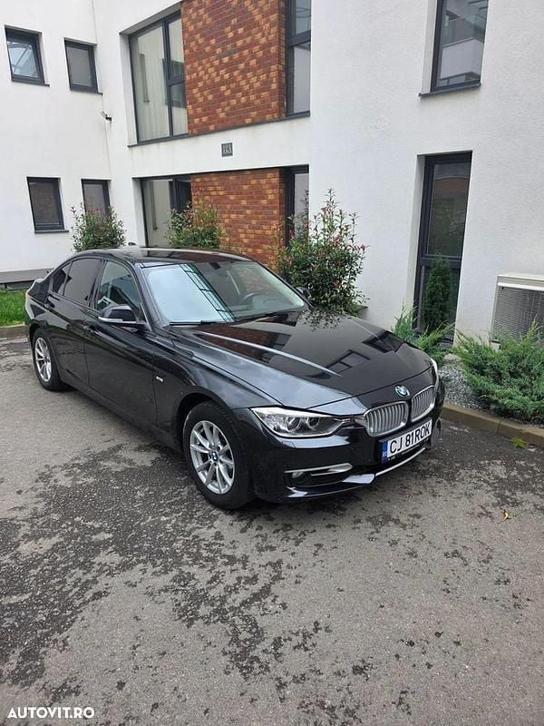 Culoarenegru Utilizat 2013 BMW 320 Comfort Edition Berlinǎ | 9.900 EUR (Super Preț) - Imagine 1/4