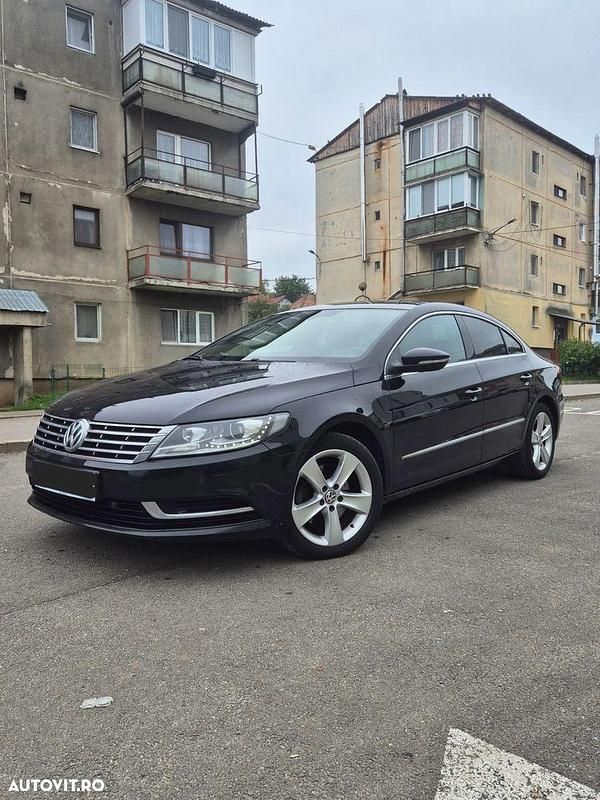 Second-hand VW Passat 140 CP (102 kW) 2012 Culoarenegru Coupe