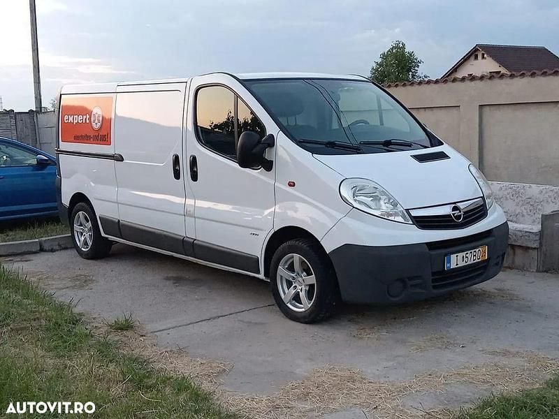 Culoarealb Utilizat 2010 Opel Vivaro Van | 4.950 EUR (Preț bun) - Imagine 1/4