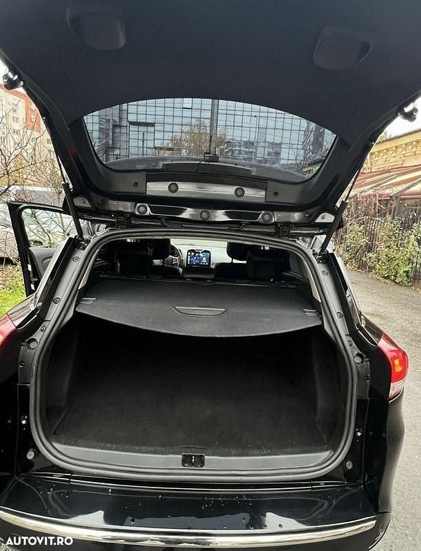 Second-hand Renault Clio GrandTour Dynamique 90 CP (66 kW) 2019 Culoarenegru Break