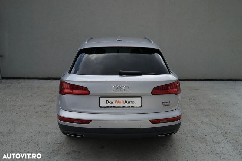 Second-hand Audi Q5 Design 190 CP (139 kW) 2018 Gri mediu  normal SUV