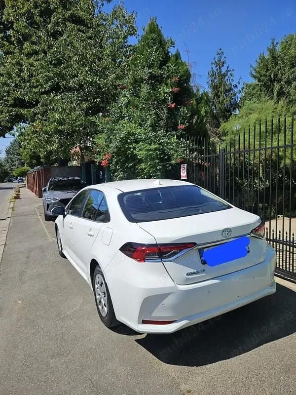 Second-hand Toyota Corolla 132 CP (97 kW) 2020 Alb Berlinǎ