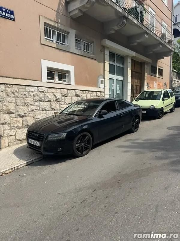 Utilizat 2009 Audi A5 Coupe | 3.999 EUR (Super Preț) - Imagine 1/4