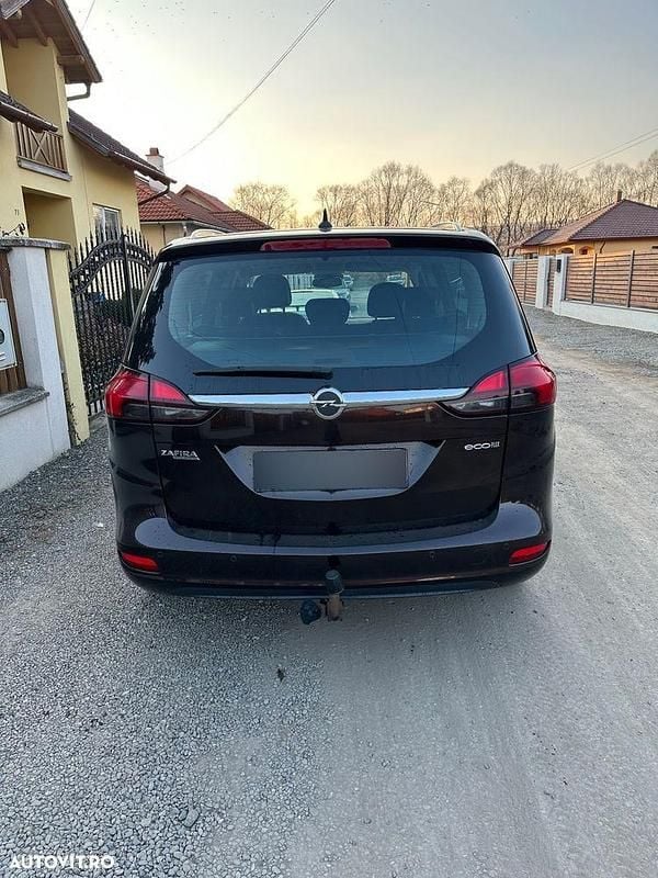 Culoaremaro Utilizat 2013 Opel Zafira Tourer drive Monovolum | 6.250 EUR (Preț OK) - Imagine 1/4