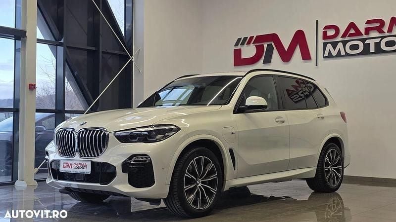 Culoarealb Second-hand 2021 BMW X5 M Sport SUV | 44.989 EUR (Super Preț) - Imagine 1/4