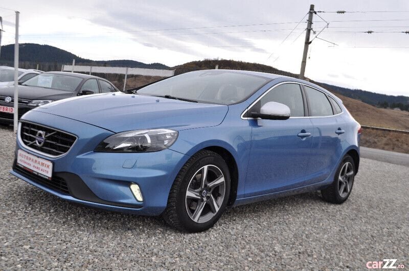 Albastru Utilizat 2015 Volvo V40 R-Design Break | 9.550 EUR (Puțin scump) - Imagine 1/4
