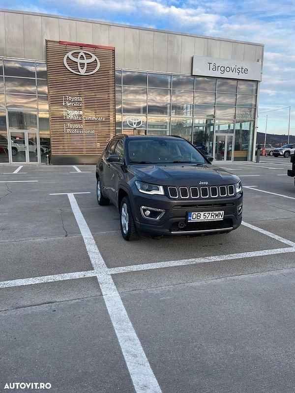 Culoaregri Utilizat 2017 Jeep Compass SUV | 11.000 EUR (Preț bun) - Imagine 1/4