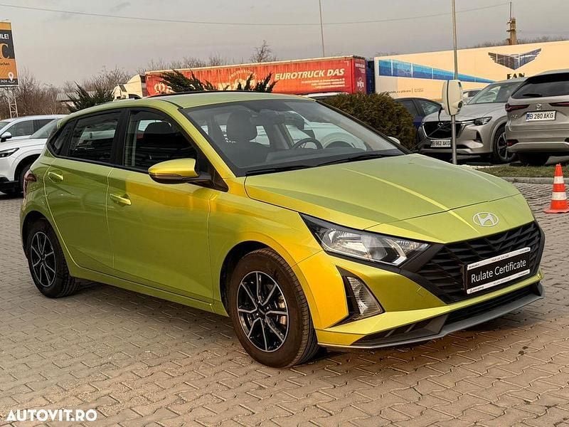 Second-hand Hyundai i20 Comfort 84 CP (61 kW) 2023 Culoaregalbeuriu Hatchback