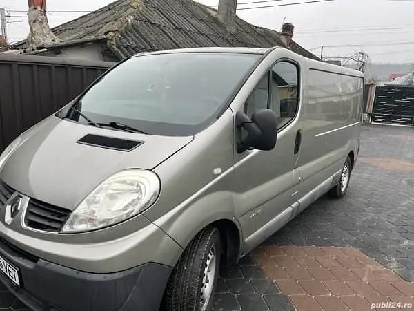 Utilizat 2010 Renault Trafic Monovolum | 5.950 EUR (Preț OK) - Imagine 1/4