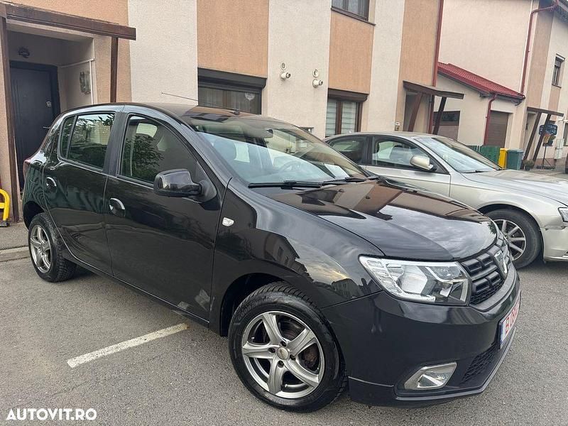 Culoaremaro Utilizat 2017 Dacia Sandero Prestige Hatchback | 6.850 EUR (Preț OK) - Imagine 1/4
