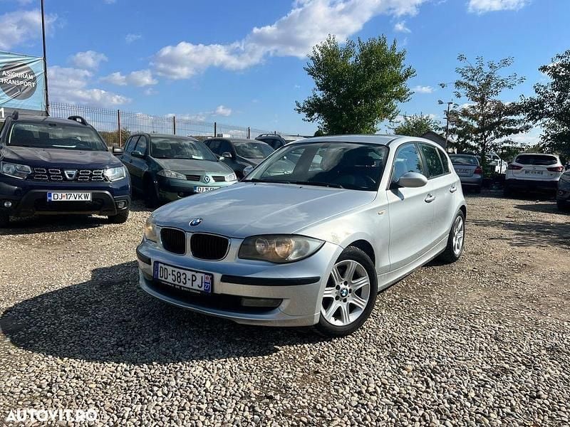 Culoareargint Utilizat 2009 BMW 118 Hatchback | 3.290 EUR (Preț bun) - Imagine 1/4