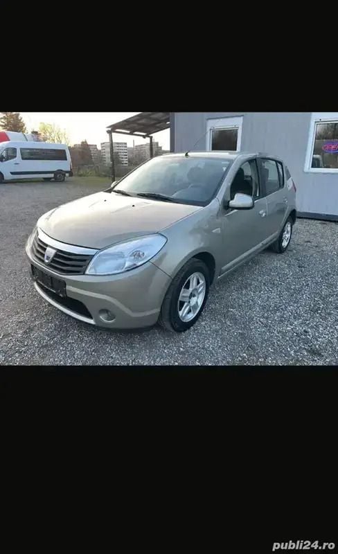 Utilizat 2008 Dacia Sandero Hatchback | 2.650 EUR (Preț OK) - Imagine 1/4