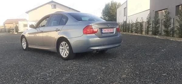 Second-hand BMW 320 163 CP (119 kW) 2007 Albastru Berlinǎ