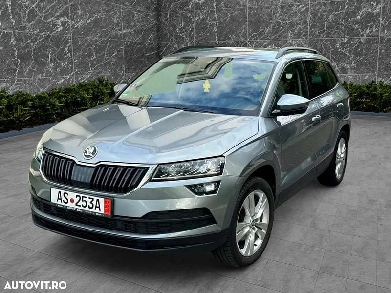Gri Utilizat 2022 Skoda Karoq Style SUV | 19.799 EUR (Preț bun) - Imagine 1/4