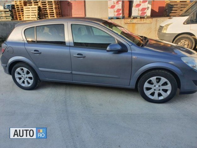 Second-hand Opel Astra 100 CP (73 kW) 2008 Hatchback