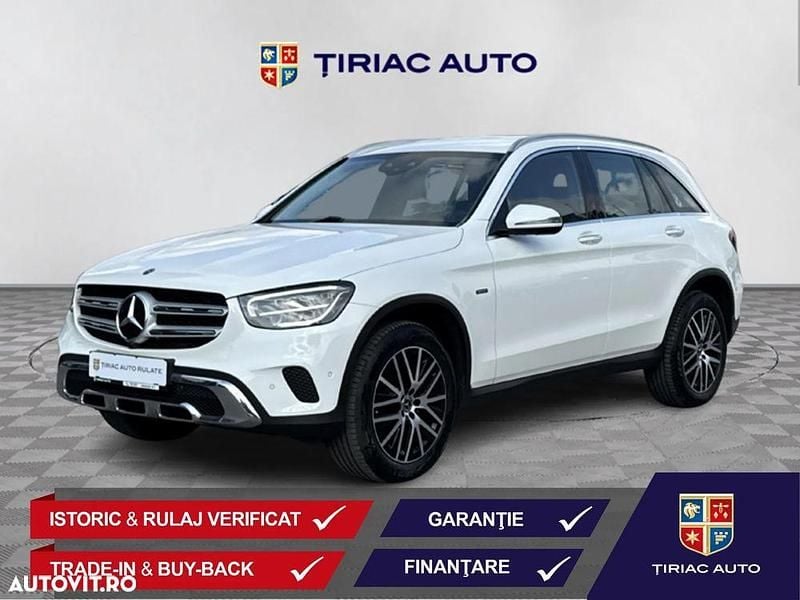 Culoarealb Utilizat 2020 Mercedes GLC300e SUV | 33.900 EUR - Imagine 1/4