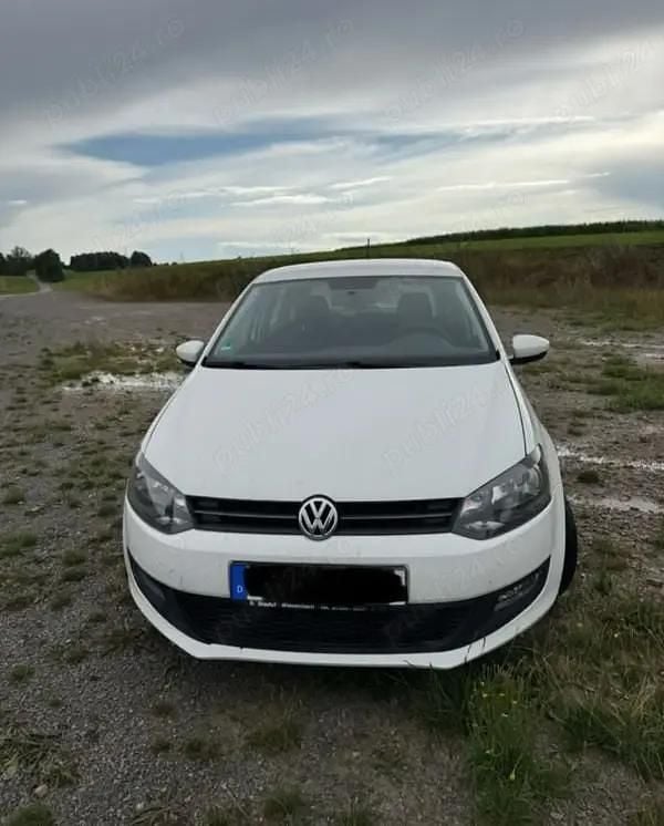 Utilizat 2011 VW Polo Hatchback | 2.400 EUR (Super Preț) - Imagine 1/4