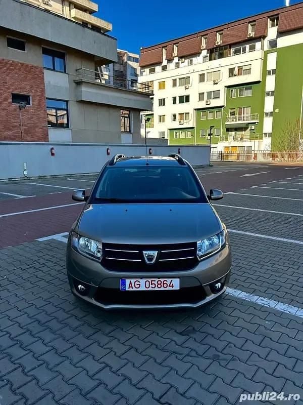 Second-hand Dacia Logan MCV Lauréate 90 CP (66 kW) 2014 Maro Break