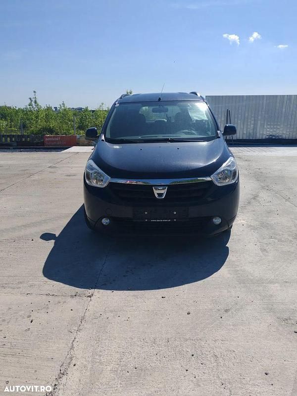 Albastru Utilizat 2013 Dacia Lodgy Lauréate Monovolum | 4.400 EUR (Preț bun) - Imagine 1/4