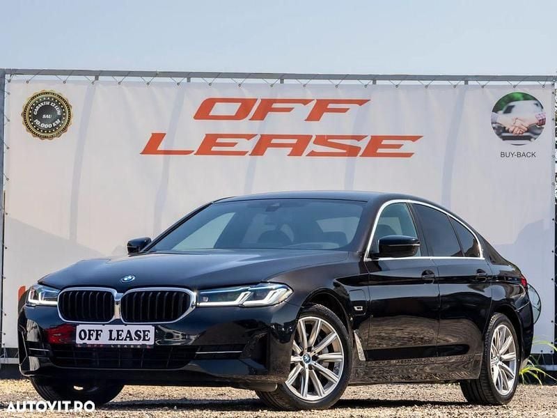 Negru Utilizat 2022 BMW 545e Berlinǎ | 40.999 EUR - Imagine 1/4