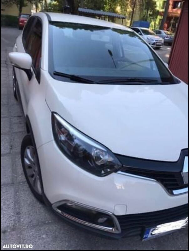 Bej Utilizat 2014 Renault Captur Intens SUV | 7.700 EUR (Preț OK) - Imagine 1/4