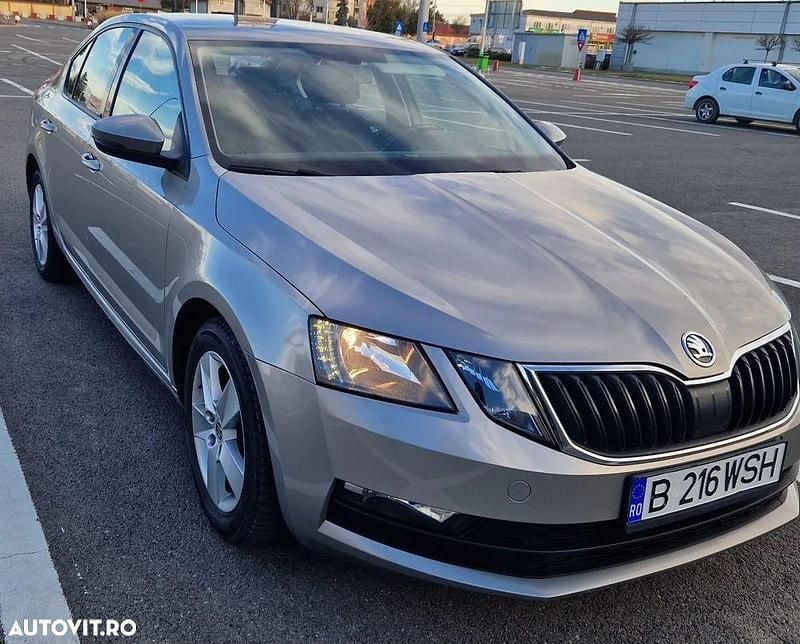 Culoaregalbeuriu Utilizat 2018 Skoda Octavia Berlinǎ | 14.000 EUR (Preț OK) - Imagine 1/4