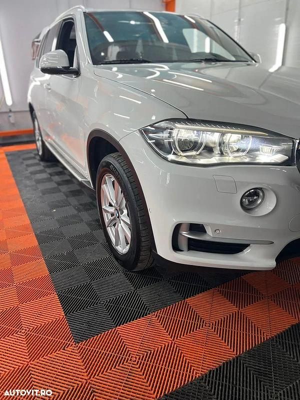 Alb Utilizat 2016 BMW X5 SUV | 23.000 EUR (Preț bun) - Imagine 1/4