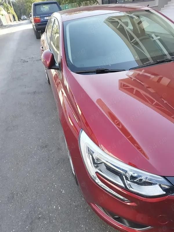 Utilizat 2018 Renault Mégane IV Berlinǎ | 10.000 EUR (Preț bun) - Imagine 1/4