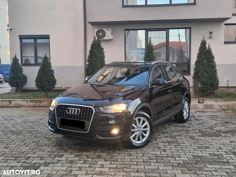 Culoarenegru Utilizat 2013 Audi Q3 SUV | 9.390 EUR (Super Preț) - Imagine 1/4
