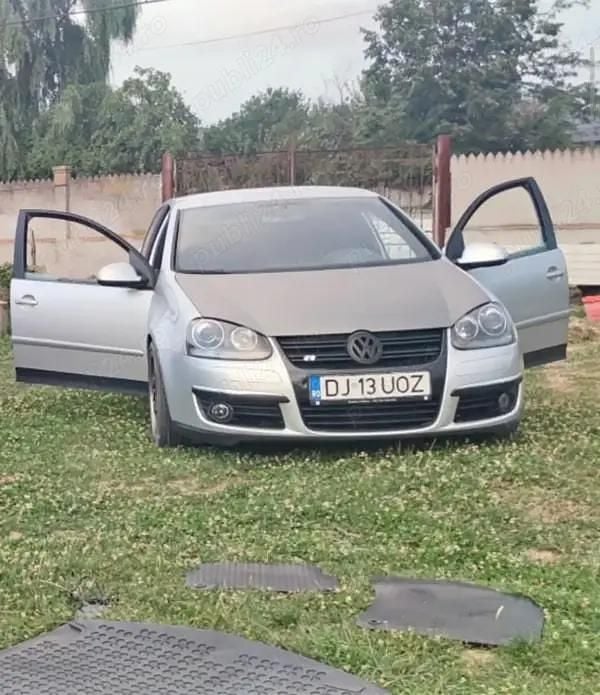 Utilizat 2004 VW Golf V Hatchback | 3.500 EUR (Scump) - Imagine 1/4