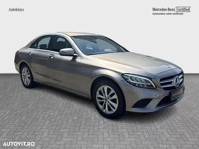 Second-hand Mercedes C180 Avantgarde 156 CP (114 kW) 2019 Culoaregalbeuriu Berlinǎ