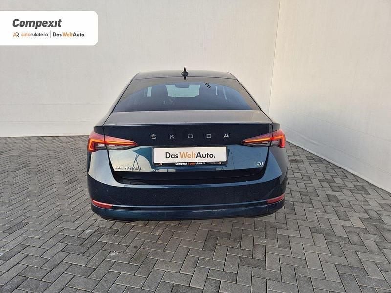 Second-hand Skoda Octavia Ambition 204 CP (150 kW) 2022 Albastru Berlinǎ