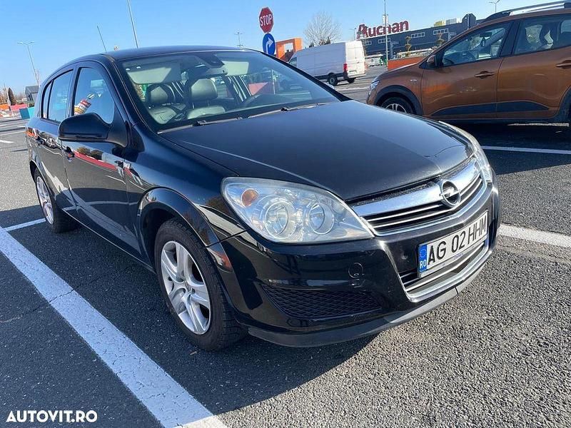 Negru Utilizat 2010 Opel Astra Classic Hatchback | 2.850 EUR - Imagine 1/4