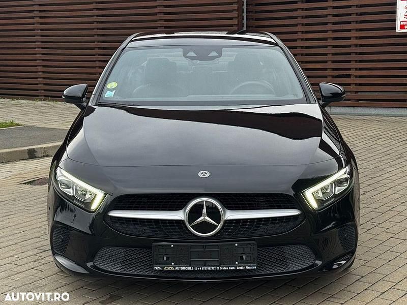 Culoarenegru Utilizat 2022 Mercedes A180 Edition Berlinǎ | 21.990 EUR (Super Preț) - Imagine 1/4